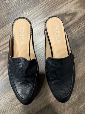 MICHAEL Michael Kors Black Croc-Embossed Slip-On Loafers